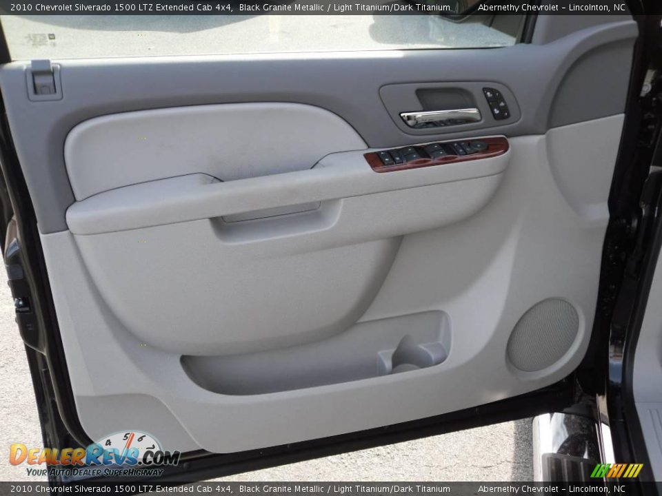 2010 Chevrolet Silverado 1500 LTZ Extended Cab 4x4 Black Granite Metallic / Light Titanium/Dark Titanium Photo #8
