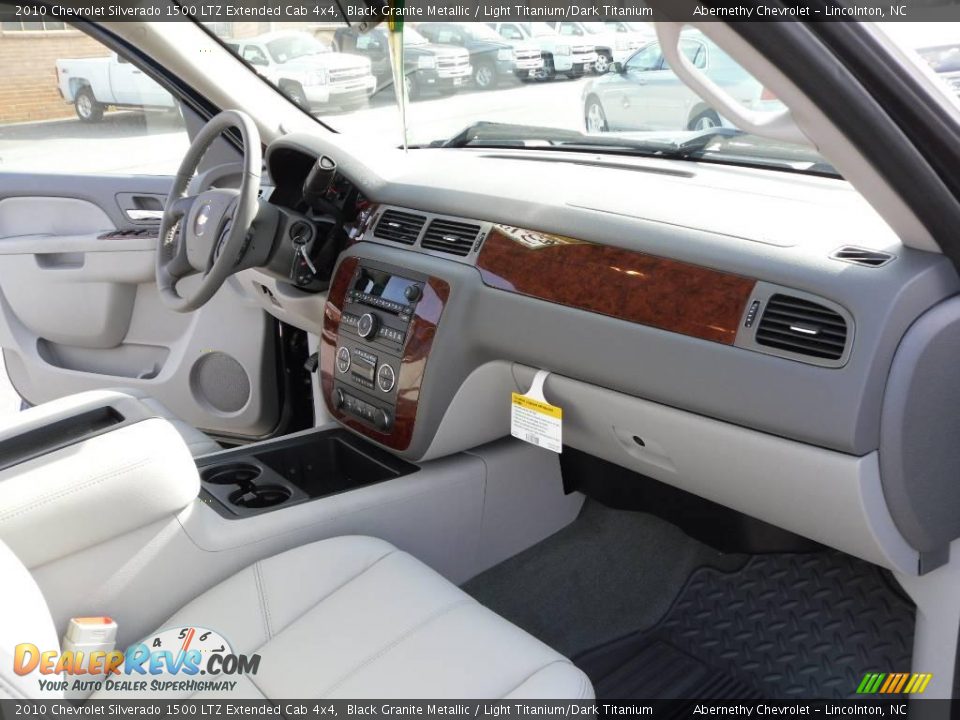 2010 Chevrolet Silverado 1500 LTZ Extended Cab 4x4 Black Granite Metallic / Light Titanium/Dark Titanium Photo #16