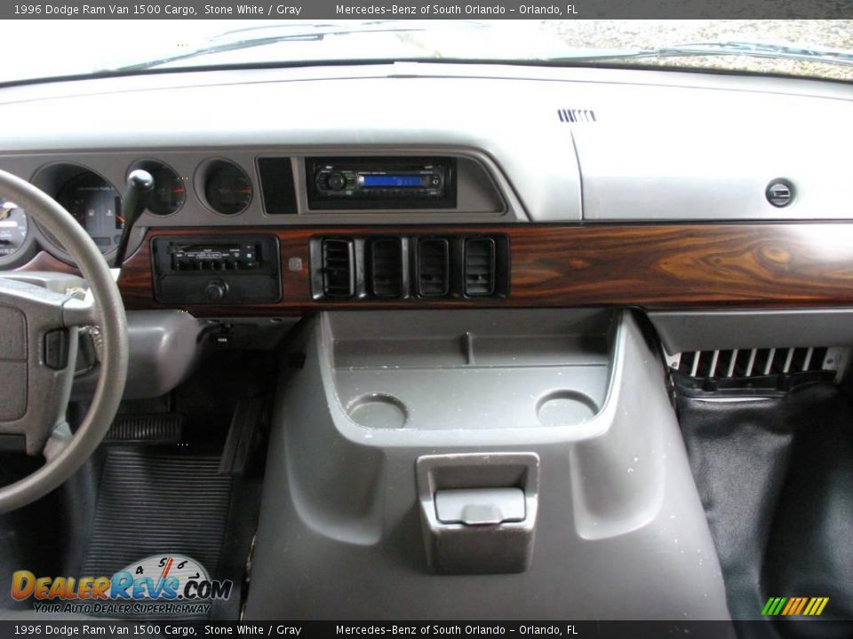 1996 Dodge Ram Van 1500 Cargo Stone White / Gray Photo #17