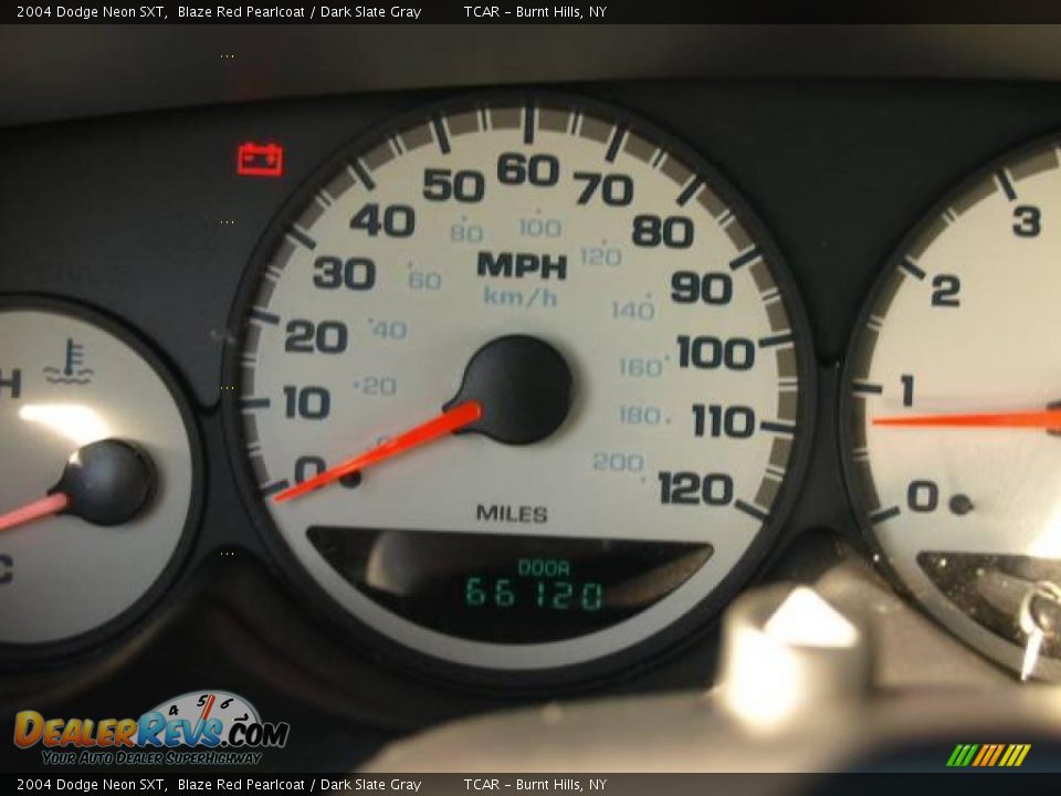 2004 Dodge Neon SXT Blaze Red Pearlcoat / Dark Slate Gray Photo #12