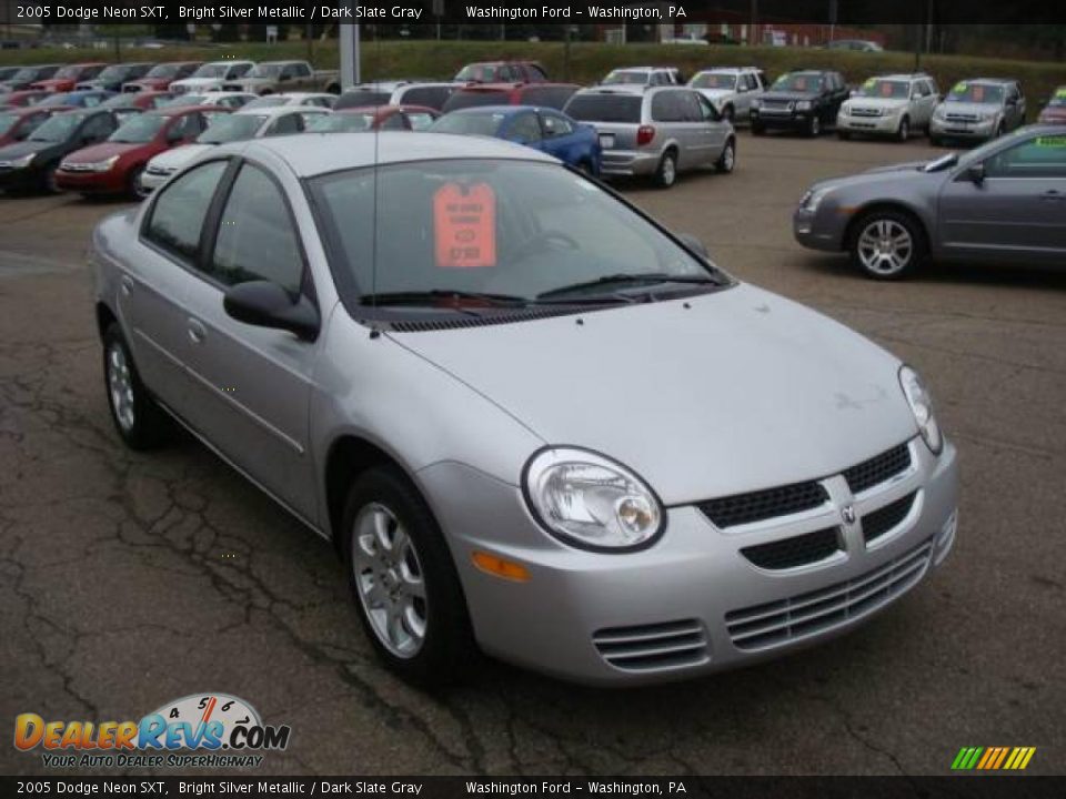 2005 Dodge Neon SXT Bright Silver Metallic / Dark Slate Gray Photo #6