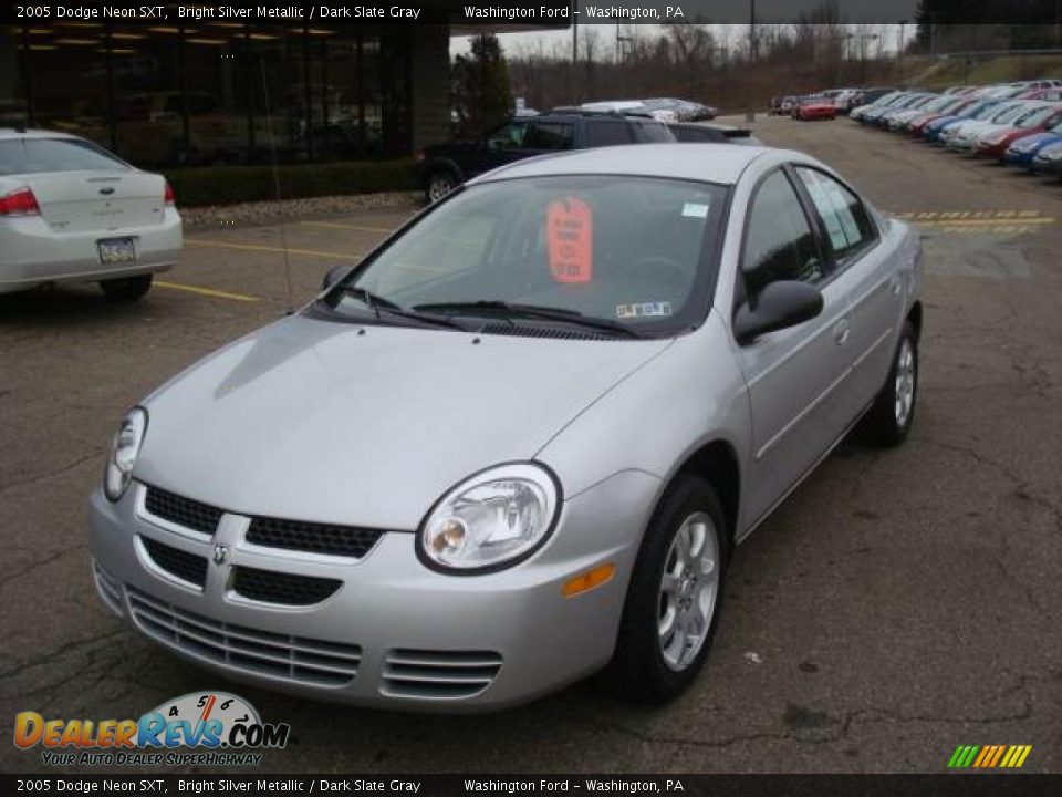 2005 Dodge Neon SXT Bright Silver Metallic / Dark Slate Gray Photo #11