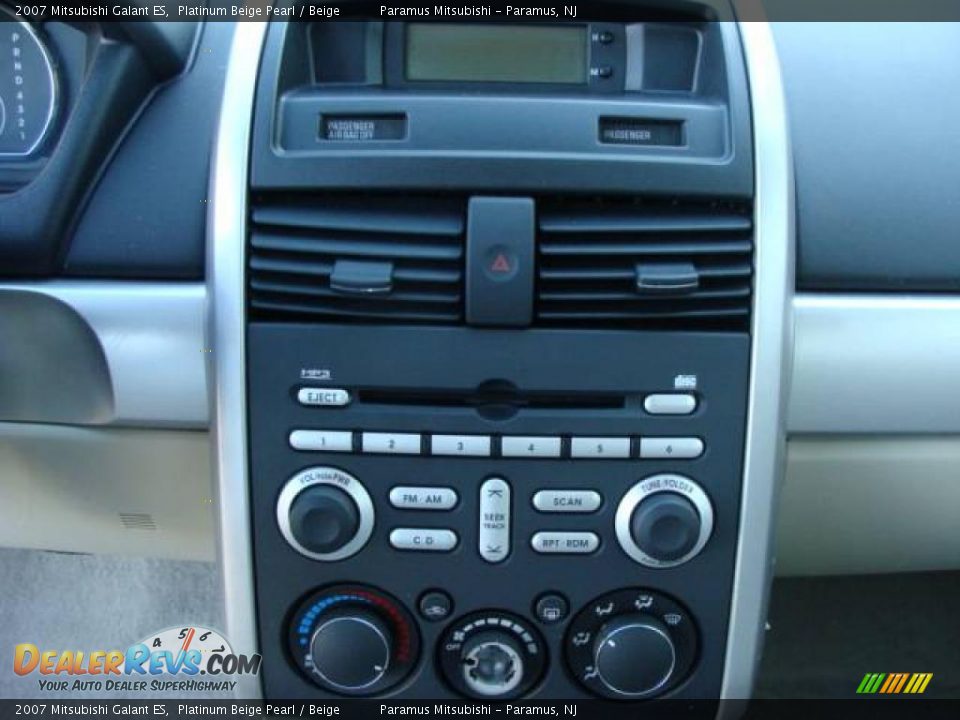 2007 Mitsubishi Galant ES Platinum Beige Pearl / Beige Photo #14