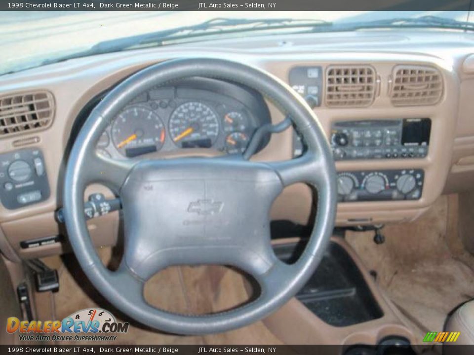 1998 Chevrolet Blazer LT 4x4 Dark Green Metallic / Beige Photo #6