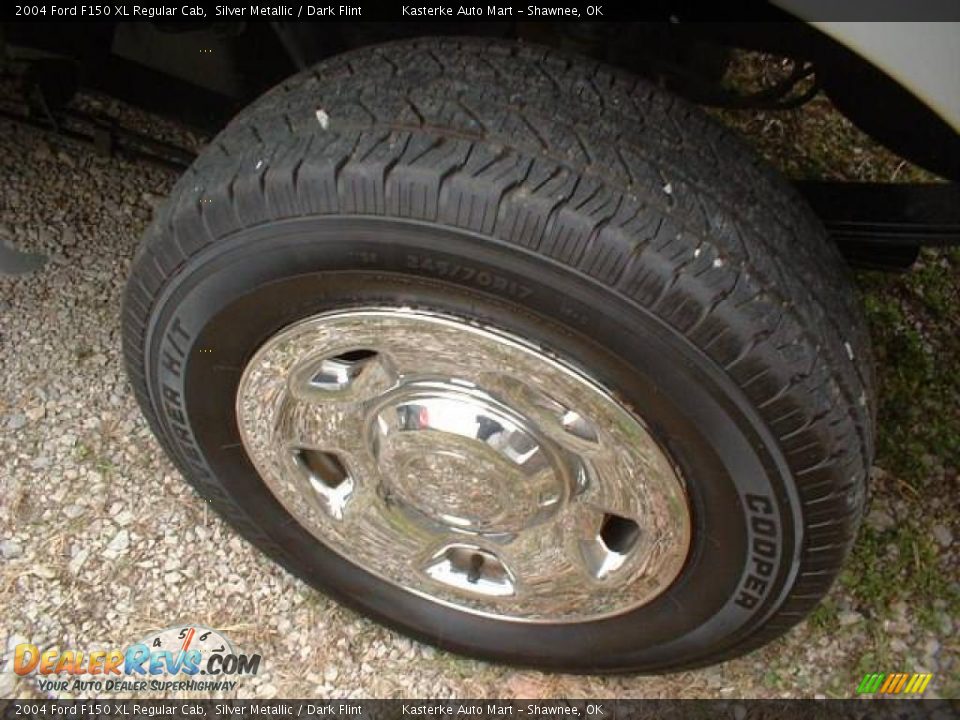 2004 Ford F150 XL Regular Cab Silver Metallic / Dark Flint Photo #5