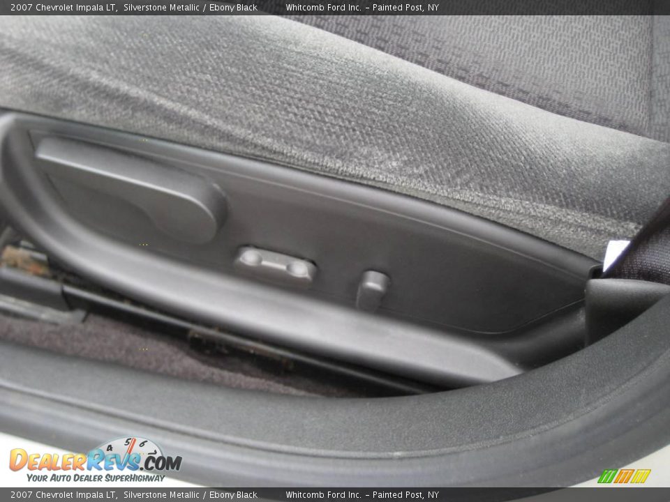 2007 Chevrolet Impala LT Silverstone Metallic / Ebony Black Photo #25