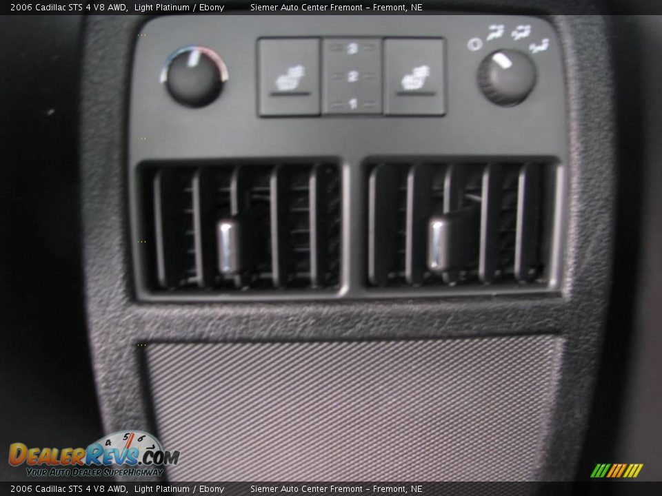 2006 Cadillac STS 4 V8 AWD Light Platinum / Ebony Photo #22