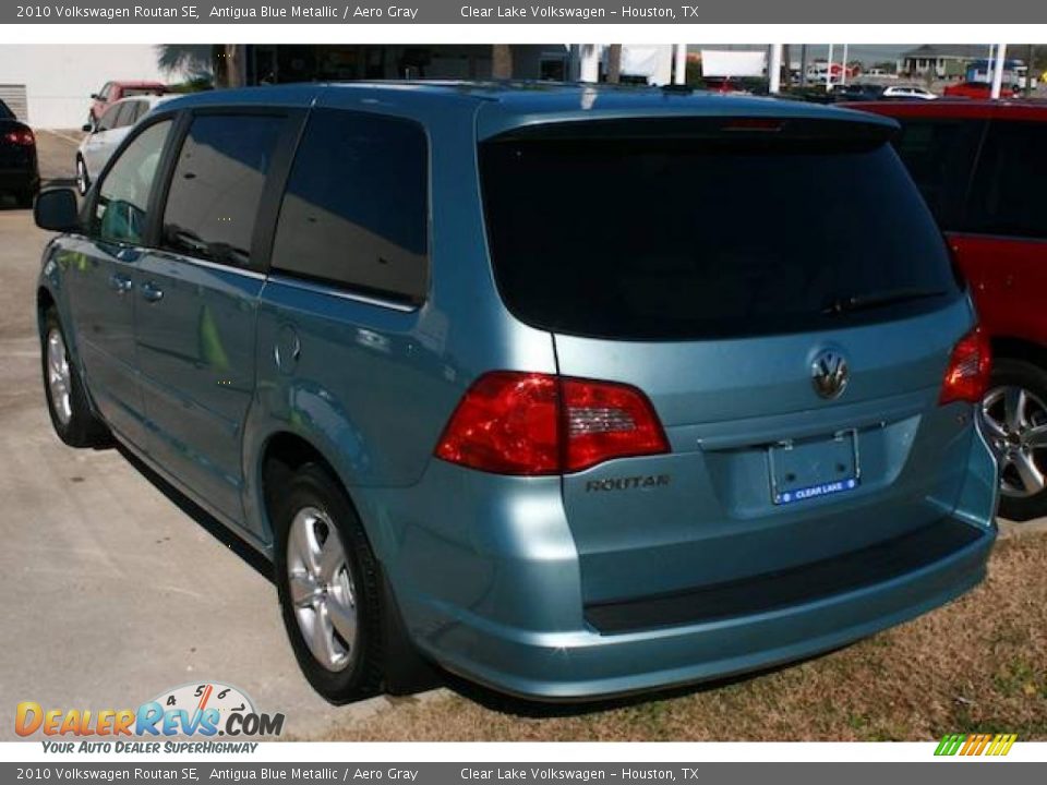 2010 Volkswagen Routan SE Antigua Blue Metallic / Aero Gray Photo #2