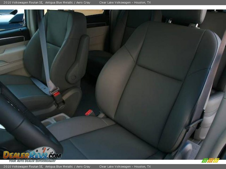2010 Volkswagen Routan SE Antigua Blue Metallic / Aero Gray Photo #7