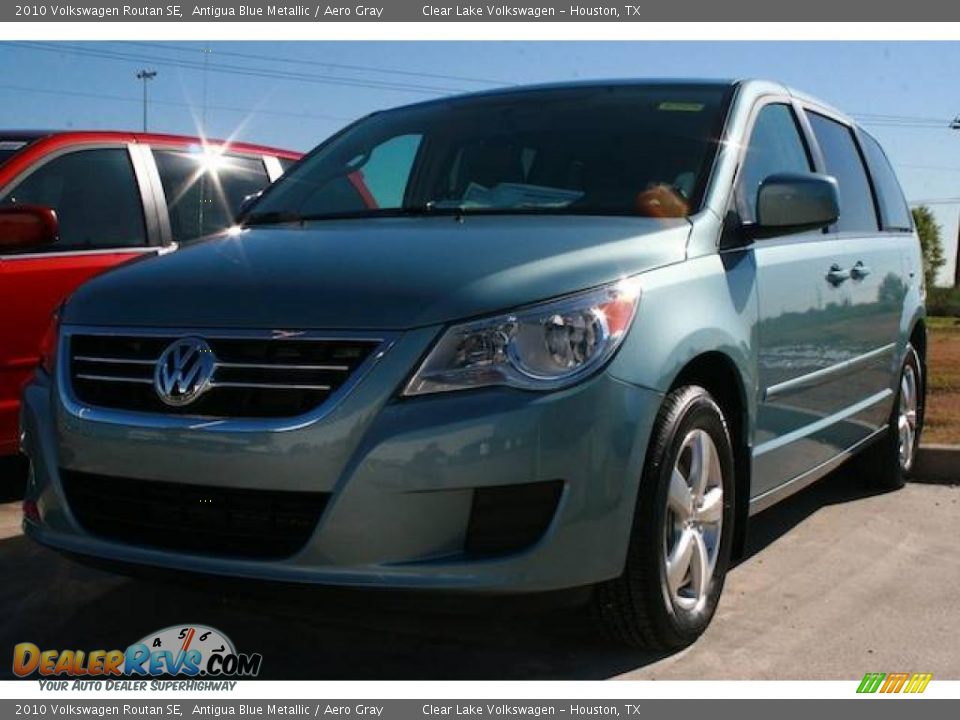 2010 Volkswagen Routan SE Antigua Blue Metallic / Aero Gray Photo #11