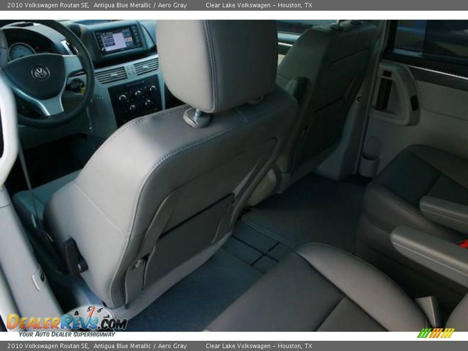 2010 Volkswagen Routan SE Antigua Blue Metallic / Aero Gray Photo #15