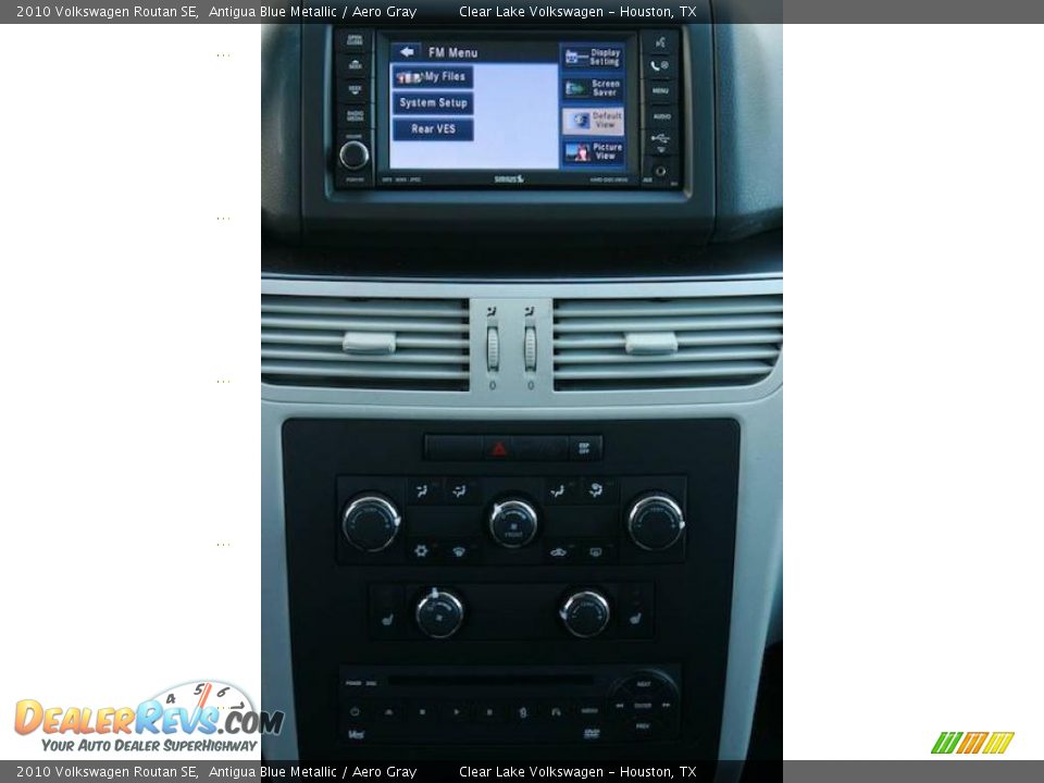 2010 Volkswagen Routan SE Antigua Blue Metallic / Aero Gray Photo #18