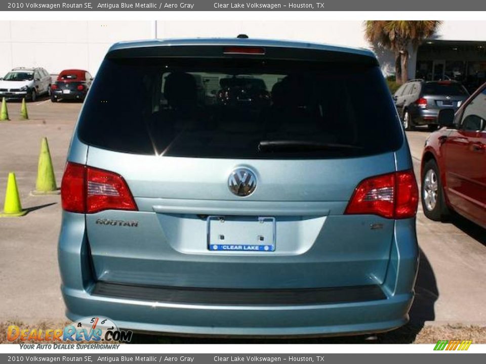 2010 Volkswagen Routan SE Antigua Blue Metallic / Aero Gray Photo #22