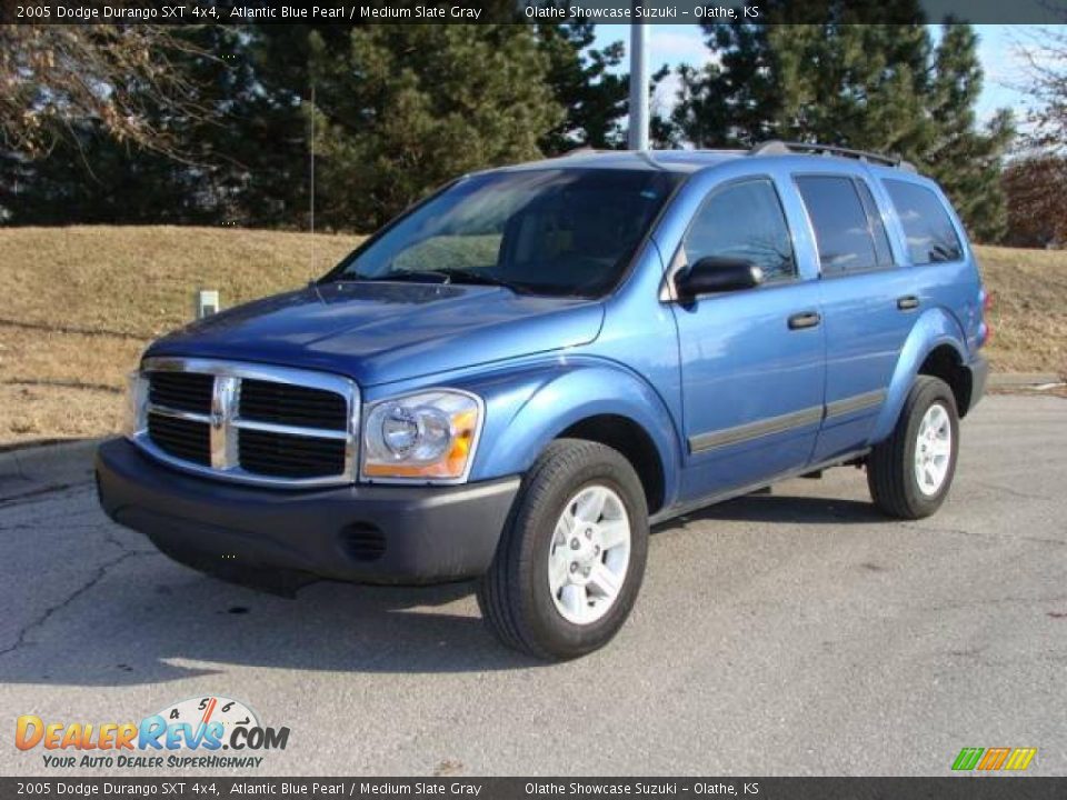 2005 Dodge Durango SXT 4x4 Atlantic Blue Pearl / Medium Slate Gray Photo #2