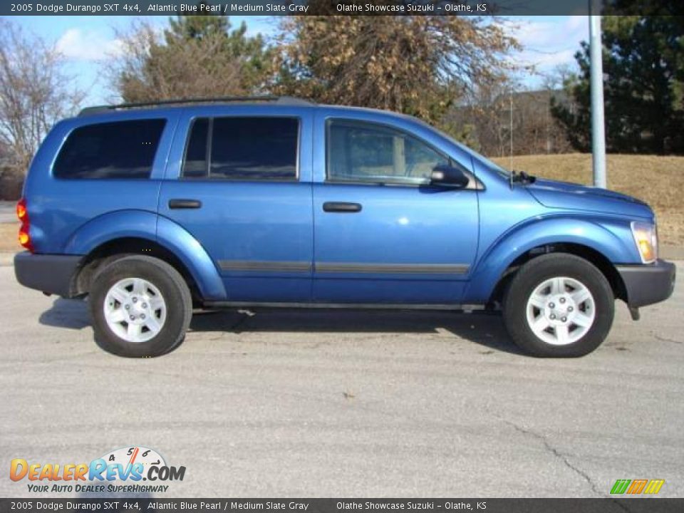 2005 Dodge Durango SXT 4x4 Atlantic Blue Pearl / Medium Slate Gray Photo #9