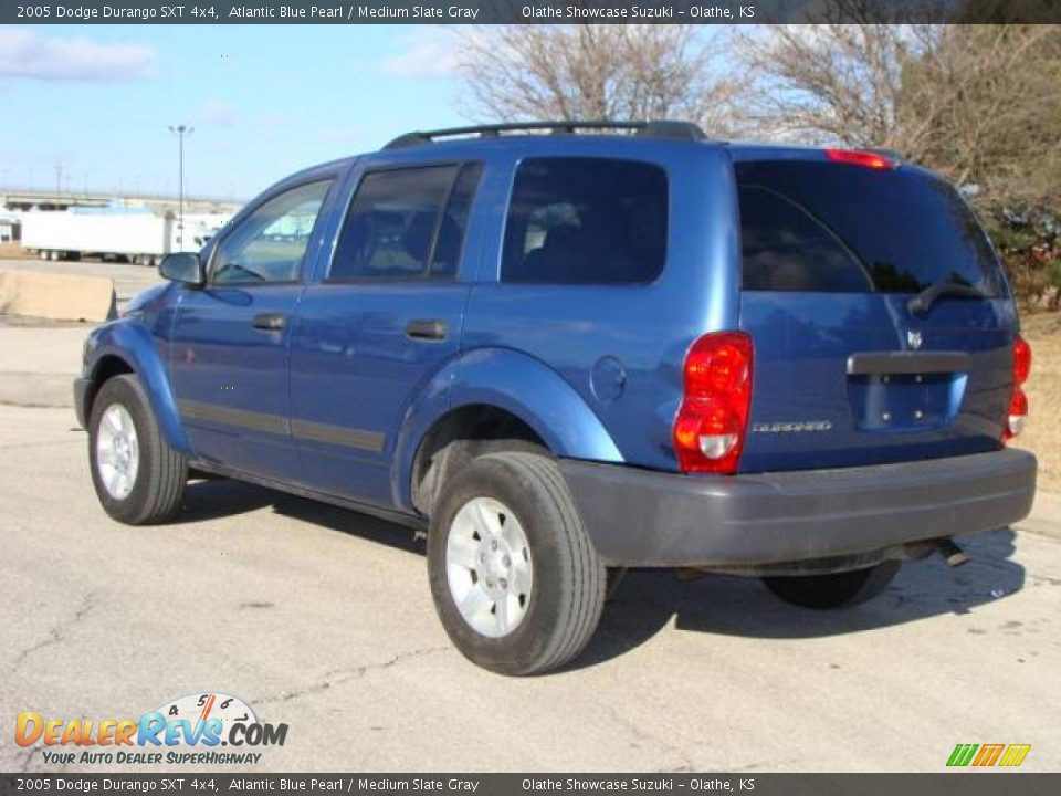 2005 Dodge Durango SXT 4x4 Atlantic Blue Pearl / Medium Slate Gray Photo #10