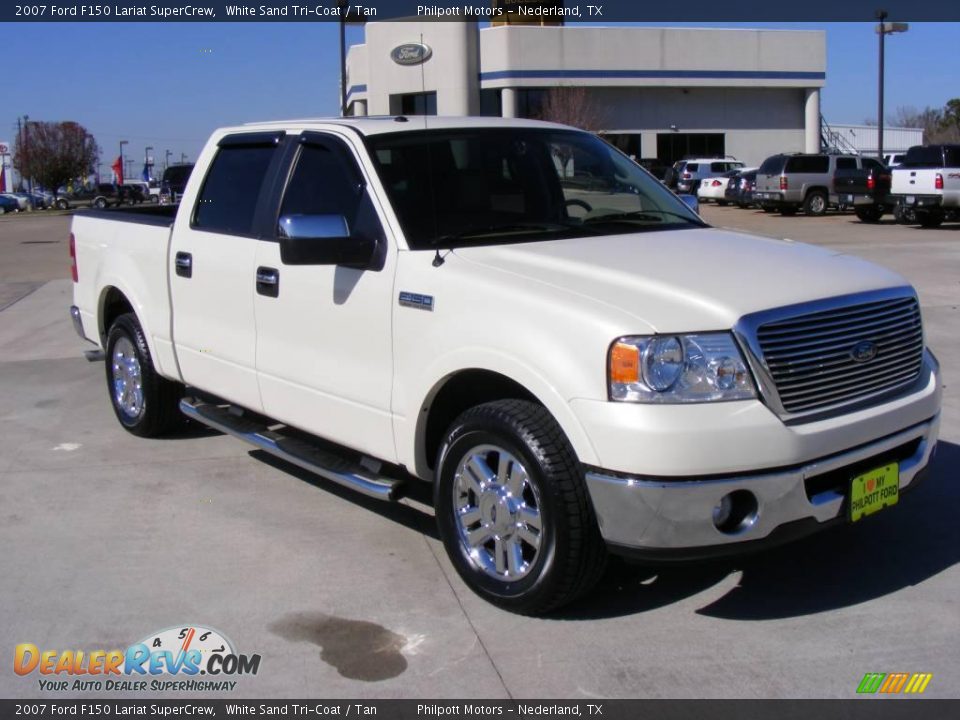 2007 Ford F150 Lariat SuperCrew White Sand Tri-Coat / Tan Photo #4