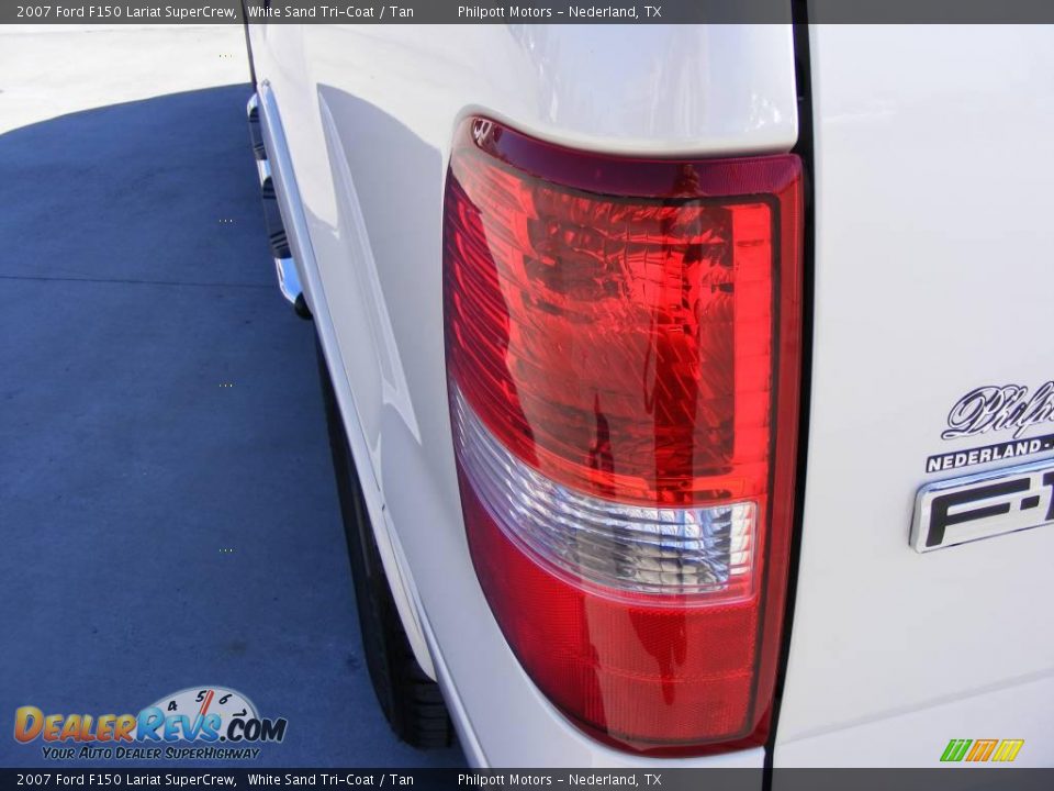 2007 Ford F150 Lariat SuperCrew White Sand Tri-Coat / Tan Photo #9