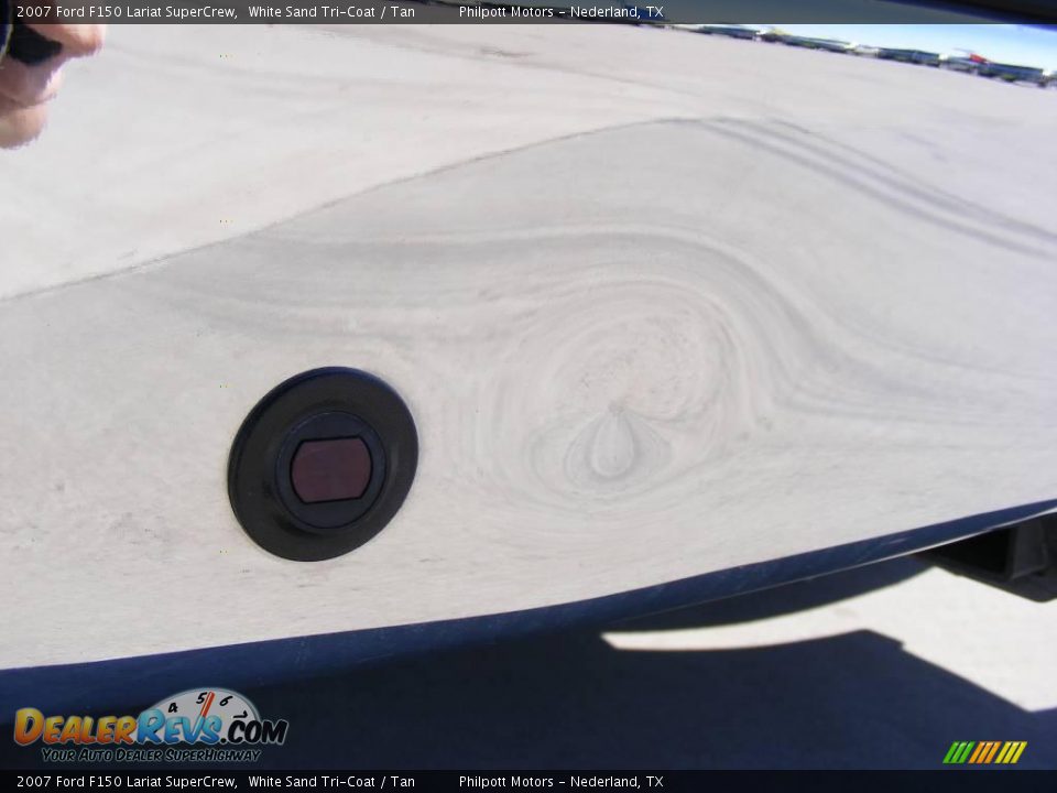 2007 Ford F150 Lariat SuperCrew White Sand Tri-Coat / Tan Photo #13