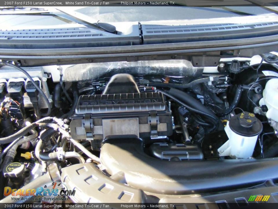 2007 Ford F150 Lariat SuperCrew White Sand Tri-Coat / Tan Photo #25
