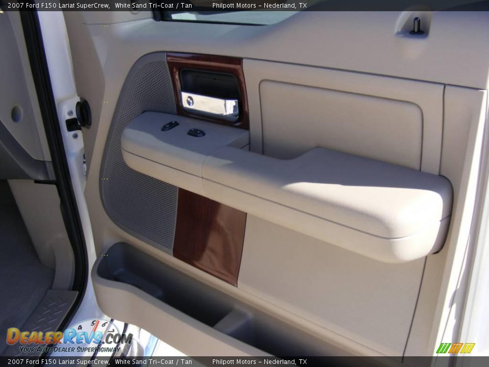 2007 Ford F150 Lariat SuperCrew White Sand Tri-Coat / Tan Photo #26