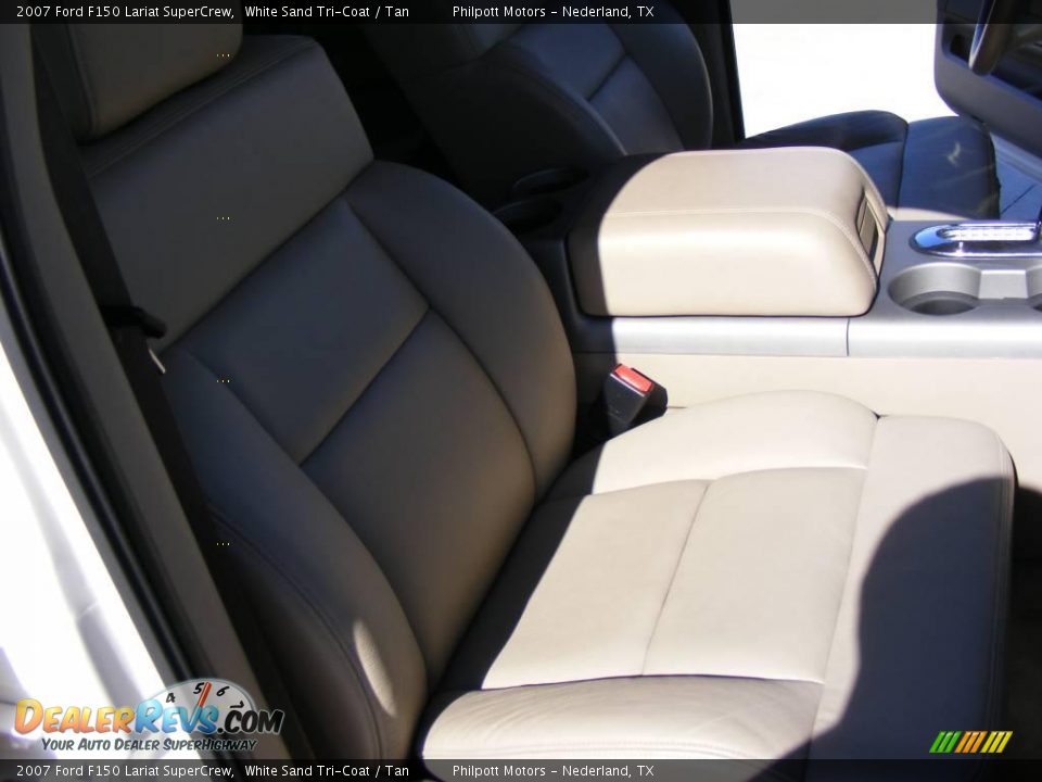 2007 Ford F150 Lariat SuperCrew White Sand Tri-Coat / Tan Photo #28