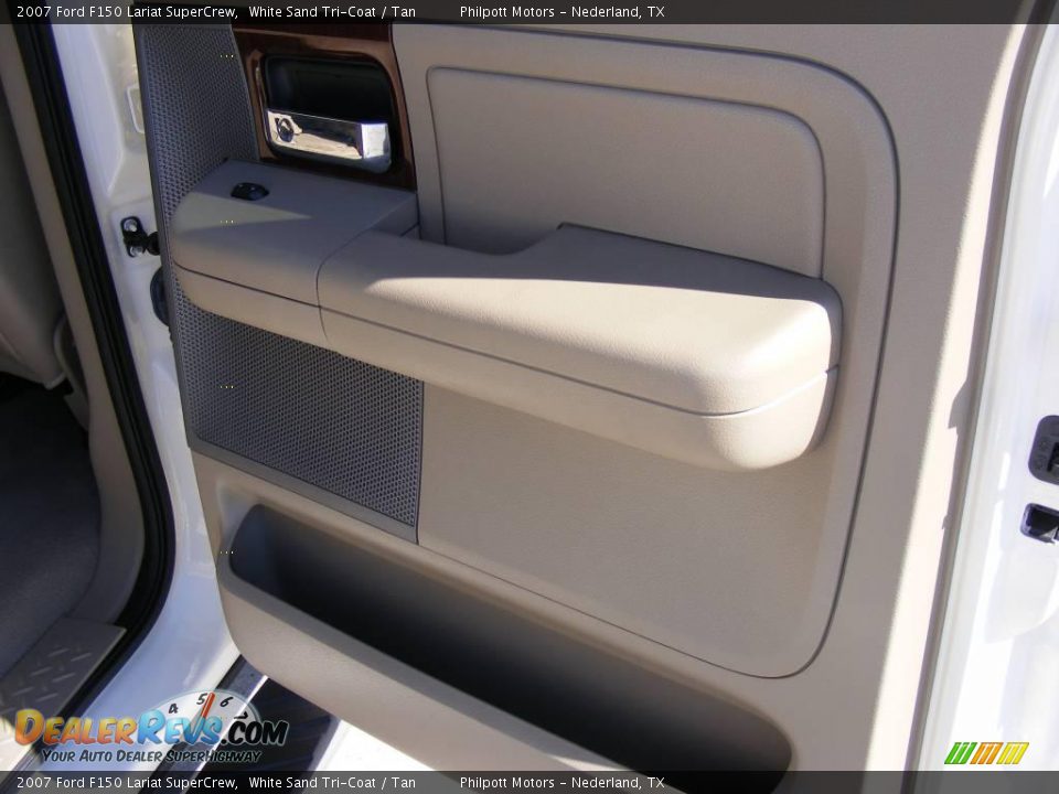 2007 Ford F150 Lariat SuperCrew White Sand Tri-Coat / Tan Photo #29