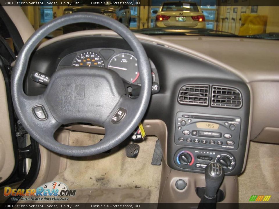 2001 Saturn S Series SL1 Sedan Gold / Tan Photo #28