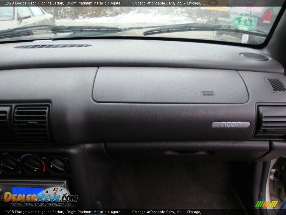 1998 Dodge Neon Highline Sedan Bright Platinum Metallic / Agate Photo #9