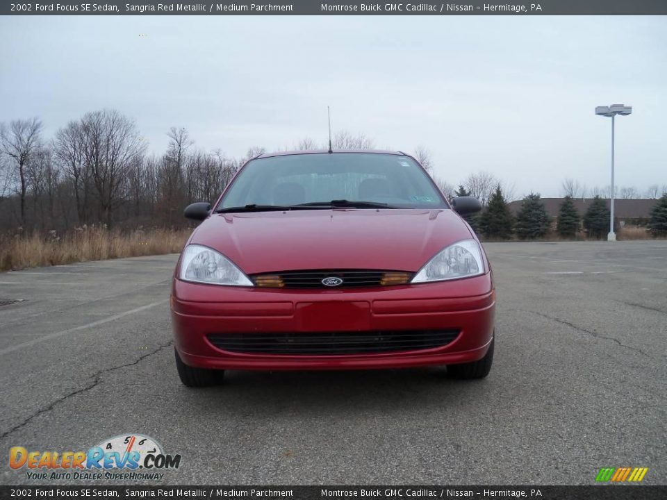 2002 Ford Focus SE Sedan Sangria Red Metallic / Medium Parchment Photo #2