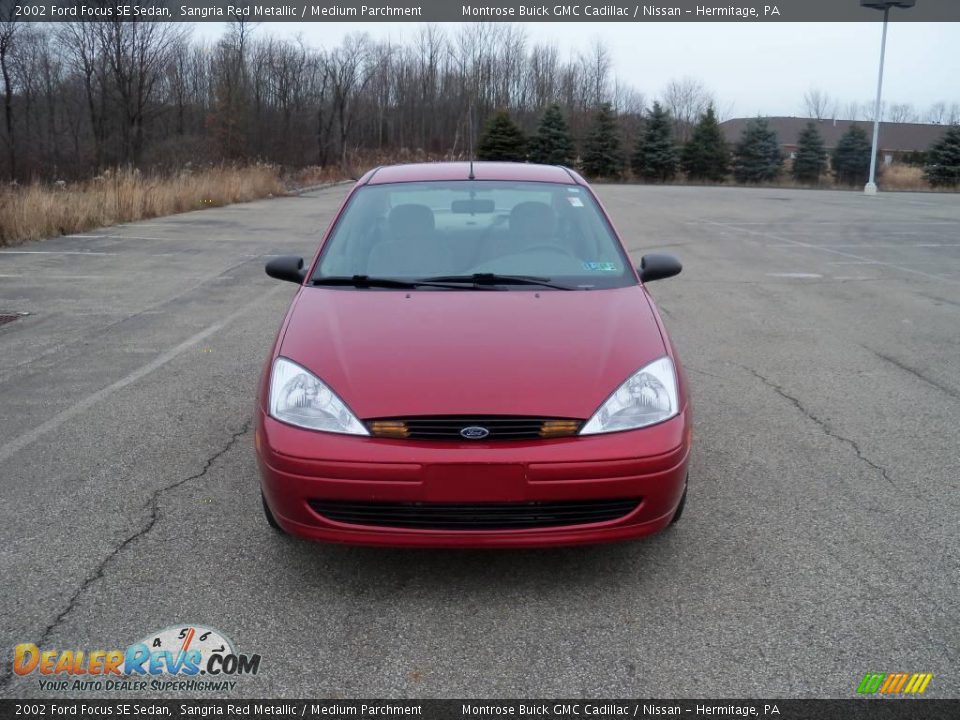 2002 Ford Focus SE Sedan Sangria Red Metallic / Medium Parchment Photo #3