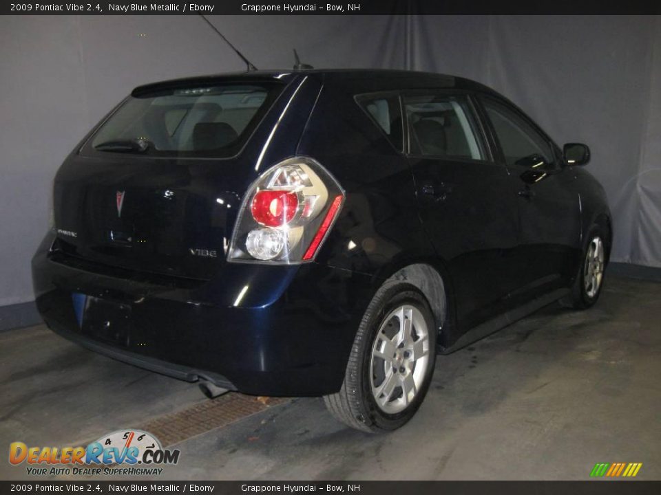 2009 Pontiac Vibe 2.4 Navy Blue Metallic / Ebony Photo #3