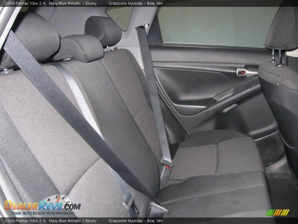 2009 Pontiac Vibe 2.4 Navy Blue Metallic / Ebony Photo #5