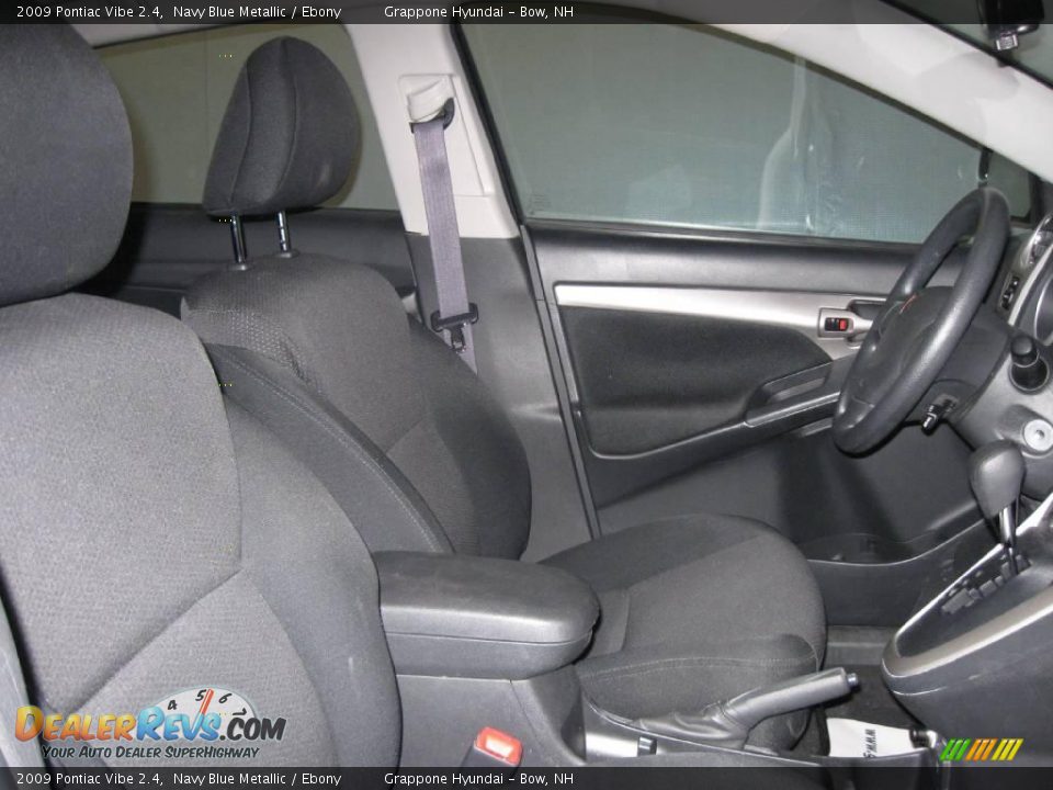 2009 Pontiac Vibe 2.4 Navy Blue Metallic / Ebony Photo #6
