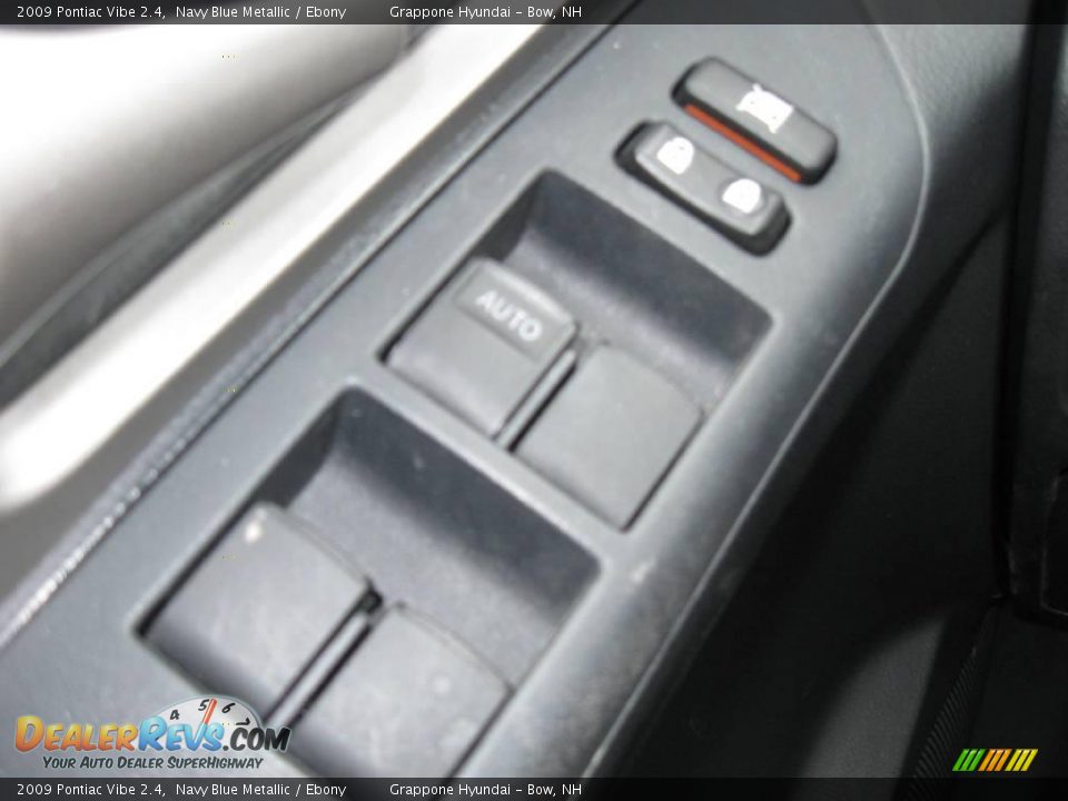 2009 Pontiac Vibe 2.4 Navy Blue Metallic / Ebony Photo #8