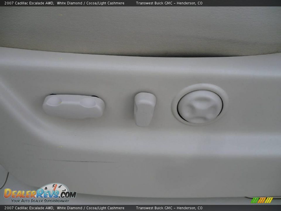 2007 Cadillac Escalade AWD White Diamond / Cocoa/Light Cashmere Photo #19
