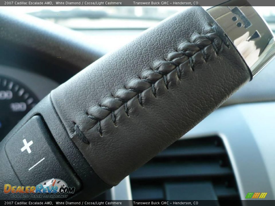 2007 Cadillac Escalade AWD White Diamond / Cocoa/Light Cashmere Photo #22