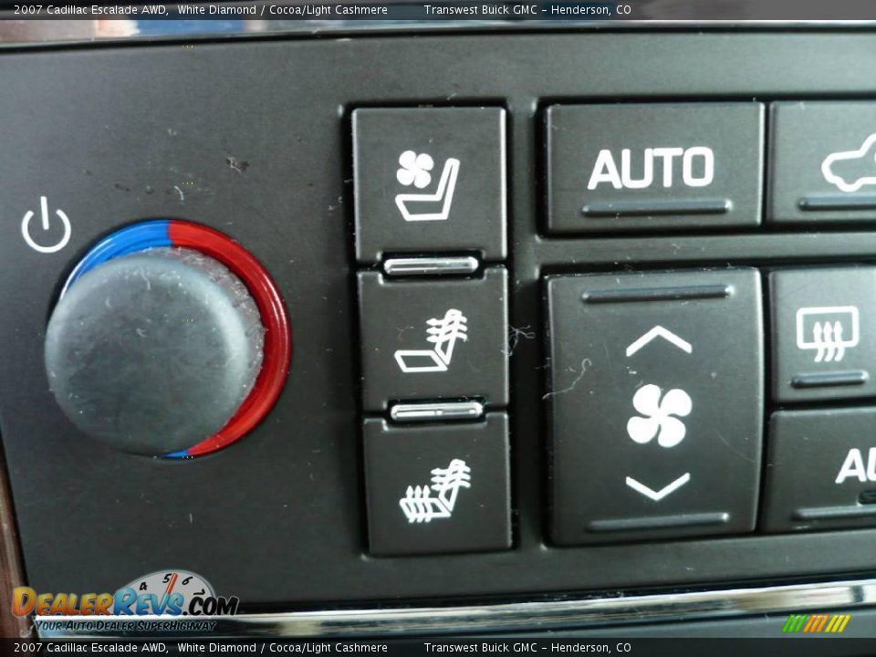 2007 Cadillac Escalade AWD White Diamond / Cocoa/Light Cashmere Photo #32