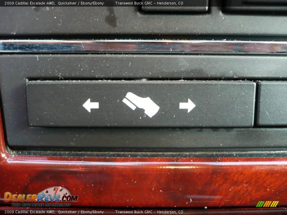 2009 Cadillac Escalade AWD Quicksilver / Ebony/Ebony Photo #36