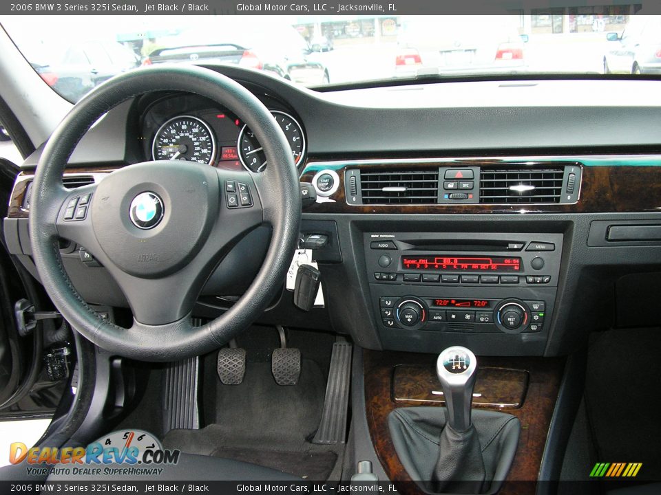 2006 BMW 3 Series 325i Sedan Jet Black / Black Photo #13