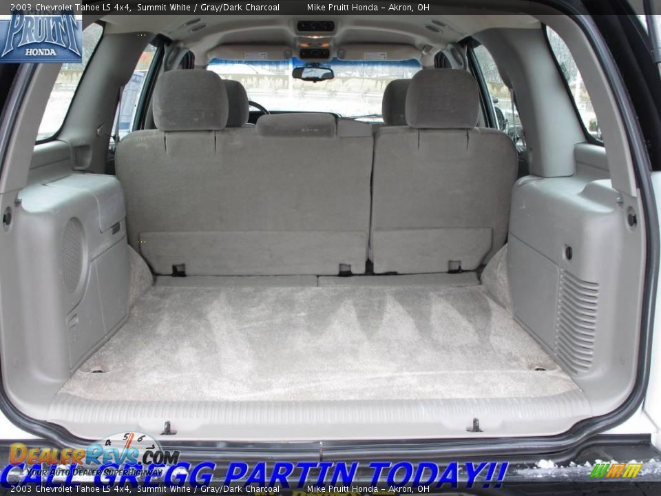 2003 Chevrolet Tahoe LS 4x4 Summit White / Gray/Dark Charcoal Photo #9