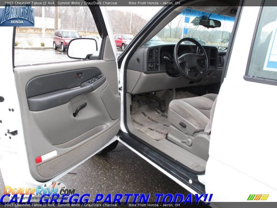 2003 Chevrolet Tahoe LS 4x4 Summit White / Gray/Dark Charcoal Photo #10