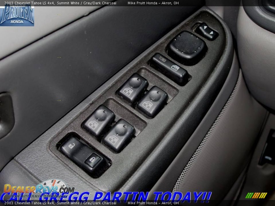2003 Chevrolet Tahoe LS 4x4 Summit White / Gray/Dark Charcoal Photo #19