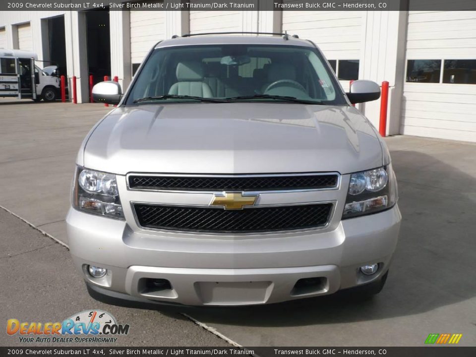 2009 Chevrolet Suburban LT 4x4 Silver Birch Metallic / Light Titanium/Dark Titanium Photo #2