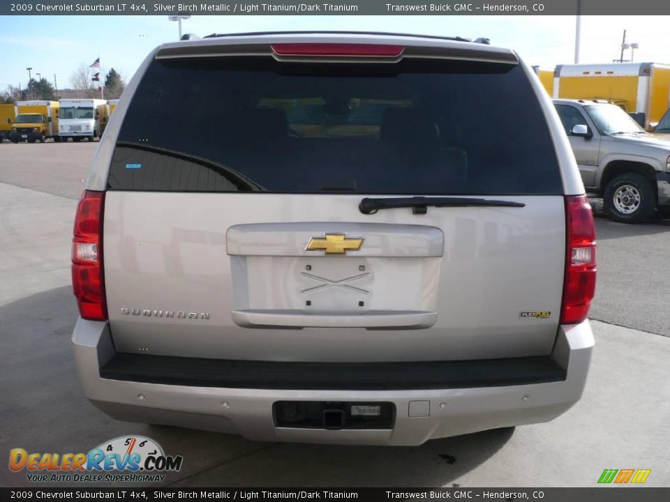 2009 Chevrolet Suburban LT 4x4 Silver Birch Metallic / Light Titanium/Dark Titanium Photo #5