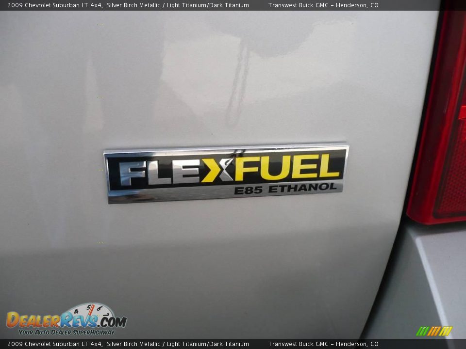 2009 Chevrolet Suburban LT 4x4 Silver Birch Metallic / Light Titanium/Dark Titanium Photo #14