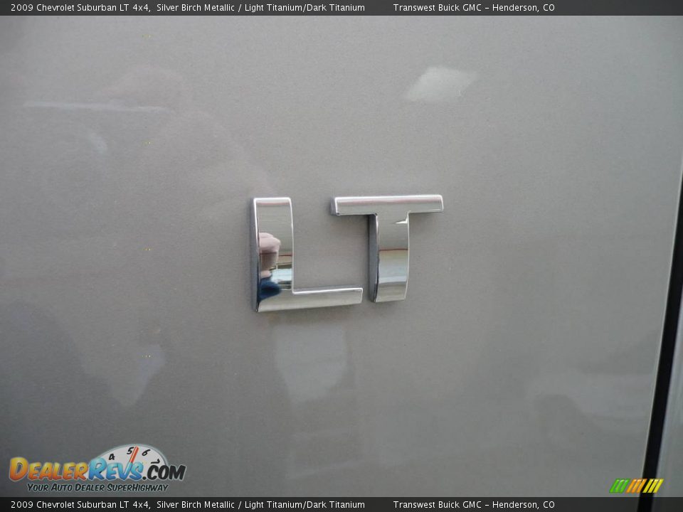 2009 Chevrolet Suburban LT 4x4 Silver Birch Metallic / Light Titanium/Dark Titanium Photo #15