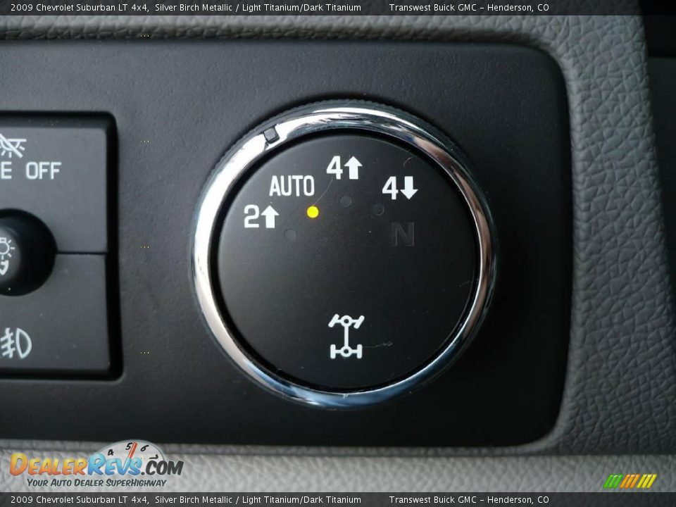 2009 Chevrolet Suburban LT 4x4 Silver Birch Metallic / Light Titanium/Dark Titanium Photo #24