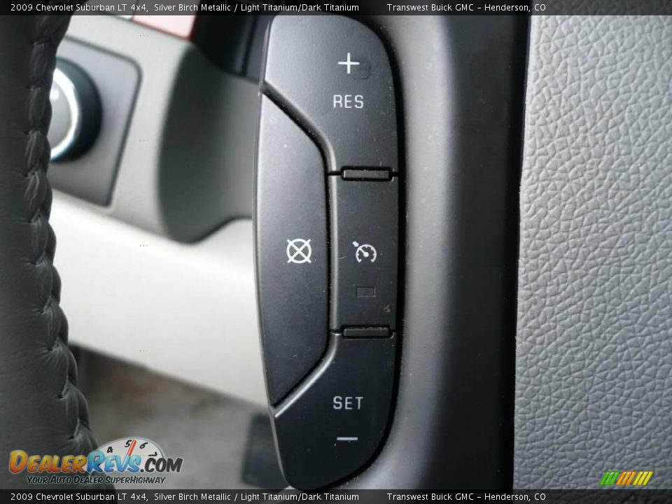 2009 Chevrolet Suburban LT 4x4 Silver Birch Metallic / Light Titanium/Dark Titanium Photo #25