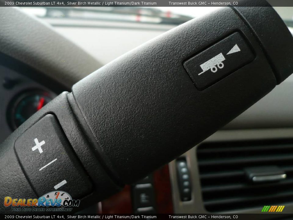 2009 Chevrolet Suburban LT 4x4 Silver Birch Metallic / Light Titanium/Dark Titanium Photo #27